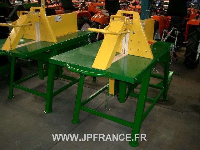 JP FRANCE - BANC DE SCIE POUR TRACTEUR A TABLE COULISSANTE - TRAVAIL
