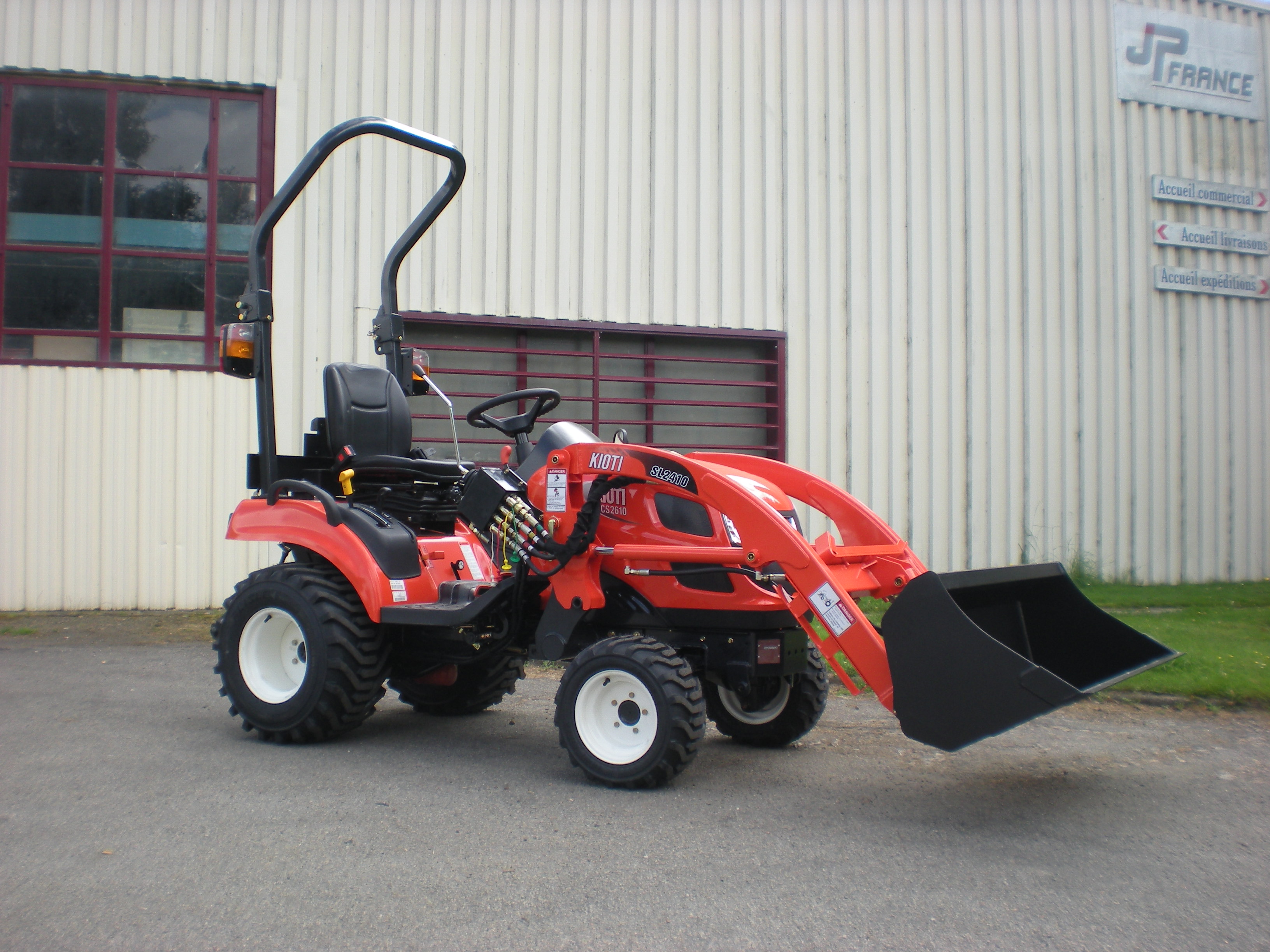 Jp France Kioti Cv Hst Chargeur Broyeur Bennette Tracteurs