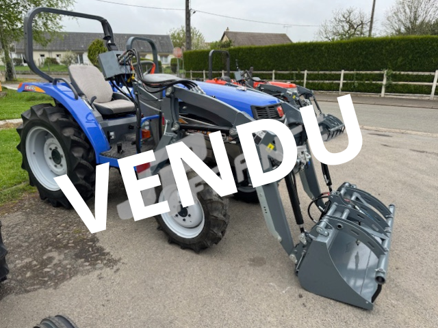Produits JP FRANCE - ISEKI 25 CV DIRECTION ASSISTEE 4 RM + CHARGEUR MULTI NEUF - OFFRES SPÉCIALES DU MOMENT - Tracteurs et Microtracteurs - OCCASIONS - OFFRES SPÉCIALES DU MOMENT