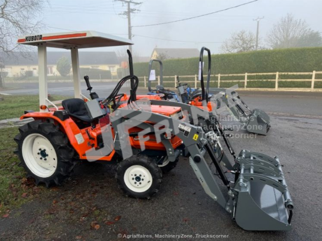 Produits JP FRANCE - KUBOTA 19CV 4 RM OCC REVISÉ + CHARGEUR MULTI - Avec chargeur - Tracteurs et Microtracteurs - OCCASIONS - Avec chargeur