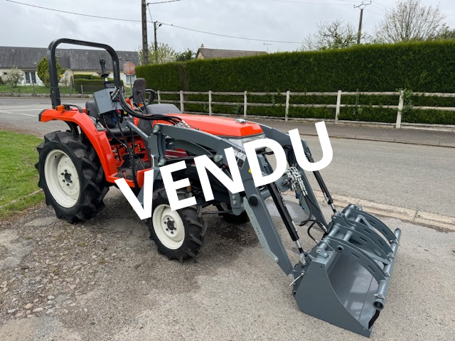 Produits JP FRANCE - KUBOTA 23 CV DIRECTION ASSISTEE + CHARGEUR MULTI NEUF - OFFRES SPÉCIALES DU MOMENT - Tracteurs et Microtracteurs - OCCASIONS - OFFRES SPÉCIALES DU MOMENT