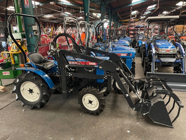Produits JP FRANCE - TRACTEUR ISEKI 16CV 4RM CHARGEUR MULTIFONCTION - Avec chargeur - Tracteurs et Microtracteurs - OCCASIONS - Avec chargeur