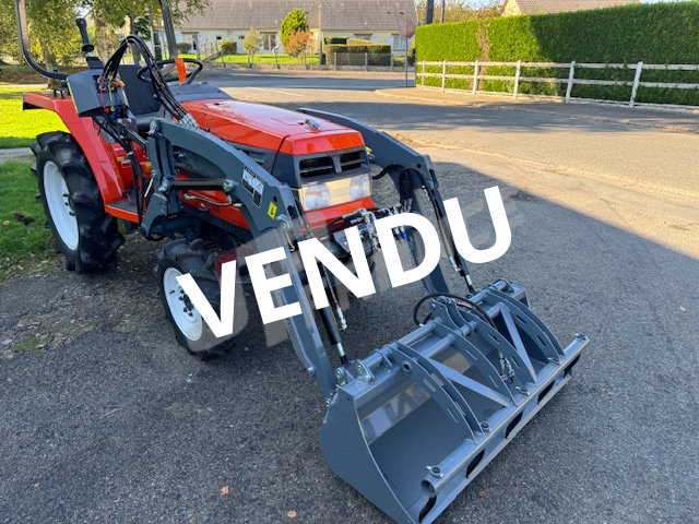Produits JP FRANCE - KUBOTA 22 CV, DIRECTION ASSISTEE + CHARGEUR MULTI - OCCASIONS - Tracteurs et Microtracteurs - OCCASIONS - 