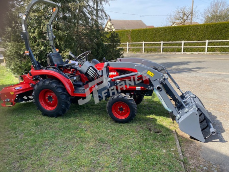 Produits JP FRANCE - SHIBAURA 25 CV HST 3 CYLINDRES DIESEL 4 RM AVEC CHARGEUR MULTIFONCTION A DECROCHAGE RAPIDE CARTE GRISE OFFERTE - Avec chargeur - Tracteurs et Microtracteurs - NEUFS (tous les tracteurs neufs sont possibles avec carte grise) - Avec chargeur