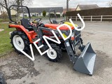 Produits JP FRANCE - Kubota 24 CV 3 CYLINDRES DIESEL 4 RM DIRECTION ASSISTEE / INVERSEUR DE MARCHE d'occasion révisé avec CHARGEUR TERRE NEUF - OFFRES SPÉCIALES DU MOMENT - Tracteurs et Microtracteurs - OCCASIONS - OFFRES SPÉCIALES DU MOMENT