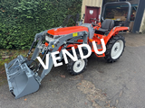 Produits JP FRANCE - KUBOTA 20 CV DIRECTION ASSITÉE D'OCCASION RÉVISÉ + CHARGEUR MULTI A DECROCHAGE RAPIDE - OCCASIONS - Tracteurs et Microtracteurs - OCCASIONS - 
