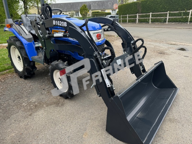 Produits JP FRANCE - ISEKI 16 CV 3 DIRECTION ASSISTEE + CHARGEUR TERRE NEUF - OFFRES SPÉCIALES DU MOMENT - Tracteurs et Microtracteurs - OCCASIONS - OFFRES SPÉCIALES DU MOMENT