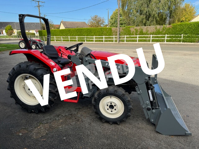 Produits JP FRANCE - YANMAR 26 CV DIRECTION ASSISTEE + CHARGEUR TERRE NEUF - OFFRES SPÉCIALES DU MOMENT - Tracteurs et Microtracteurs - OCCASIONS - OFFRES SPÉCIALES DU MOMENT