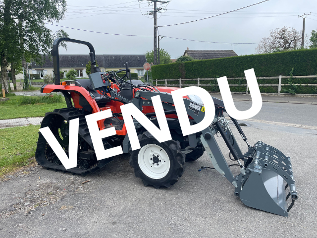 Produits JP FRANCE - KUBOTA 24 CV A CHENILLES 4 RM + CHARGEUR MULTI NEUF A DECROCHAGE RAPIDE - OFFRES SPÉCIALES DU MOMENT - Tracteurs et Microtracteurs - OCCASIONS - OFFRES SPÉCIALES DU MOMENT